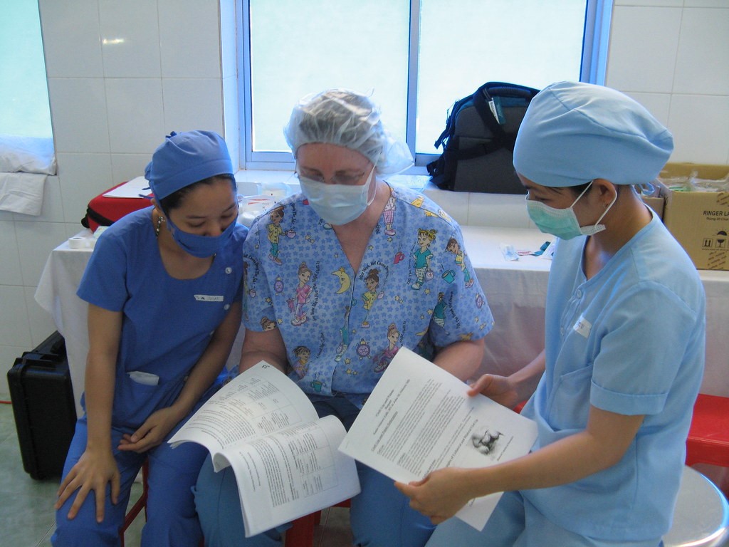 International Nurse Staffing Agencies: How to Choose One